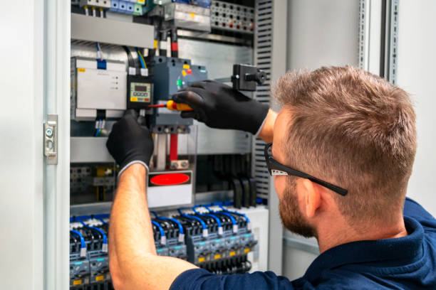 Best Electrical Repair Services  in Wellston, MO